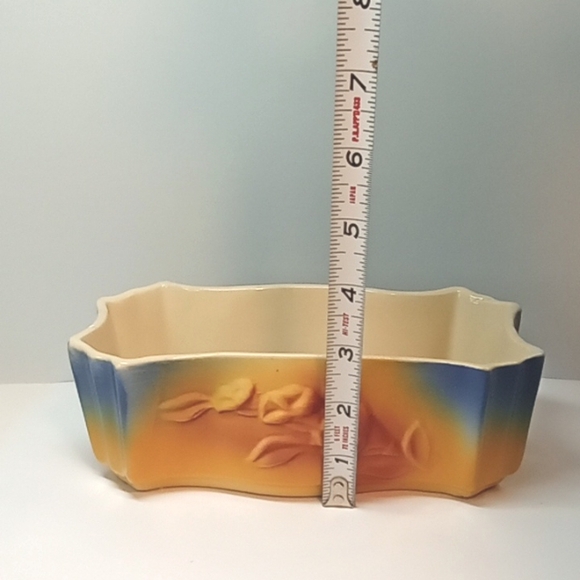Vintage blue & yellow Shawnee pottery marked USA 181 planter, with floral design - Picture 10 of 10